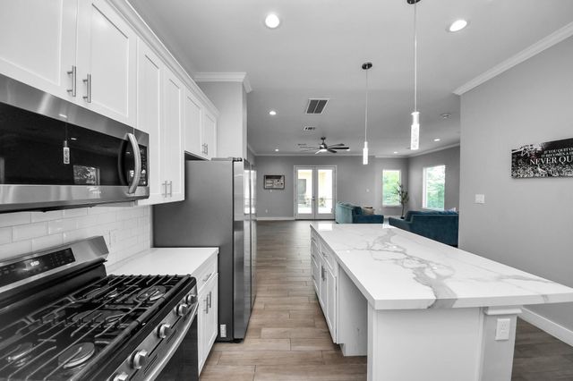 3327 Kilgore Street D, Houston, TX 77021