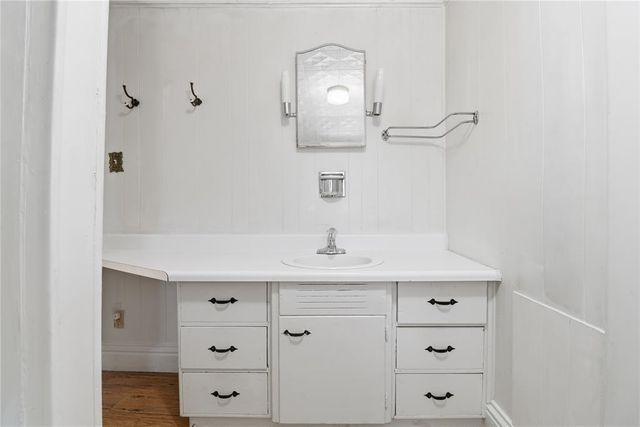 127 S Randlett Street, Hobart, OK 73651