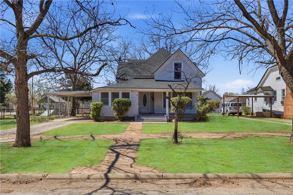 127 S Randlett Street, Hobart, OK 73651