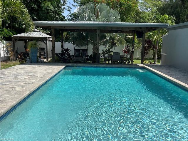 1343 Woodmere LN, Fort Myers, FL 33919