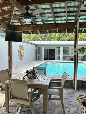 1343 Woodmere LN, Fort Myers, FL 33919
