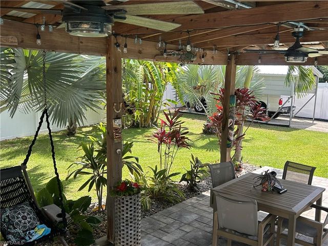1343 Woodmere LN, Fort Myers, FL 33919
