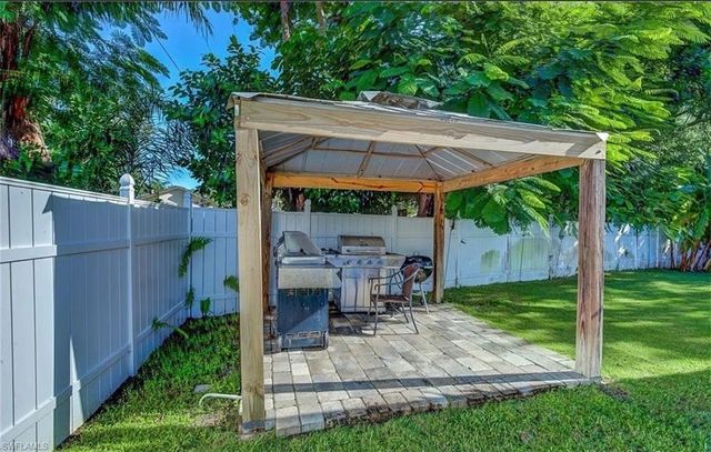 1343 Woodmere LN, Fort Myers, FL 33919