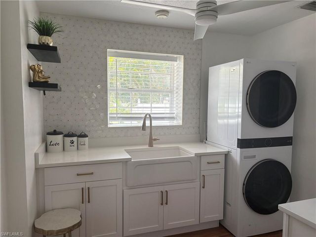 1343 Woodmere LN, Fort Myers, FL 33919