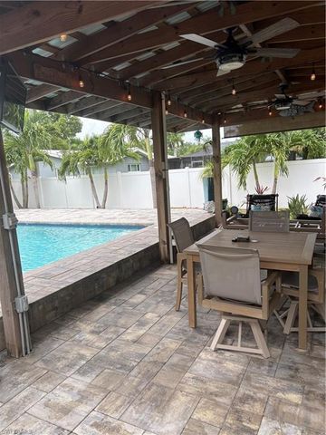 1343 Woodmere LN, Fort Myers, FL 33919