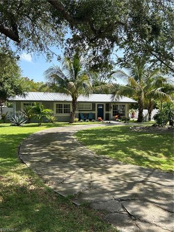 1343 Woodmere LN, Fort Myers, FL 33919