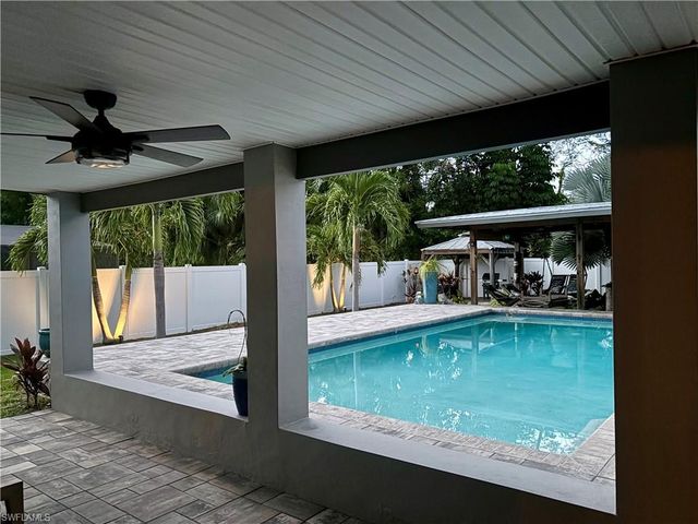 1343 Woodmere LN, Fort Myers, FL 33919