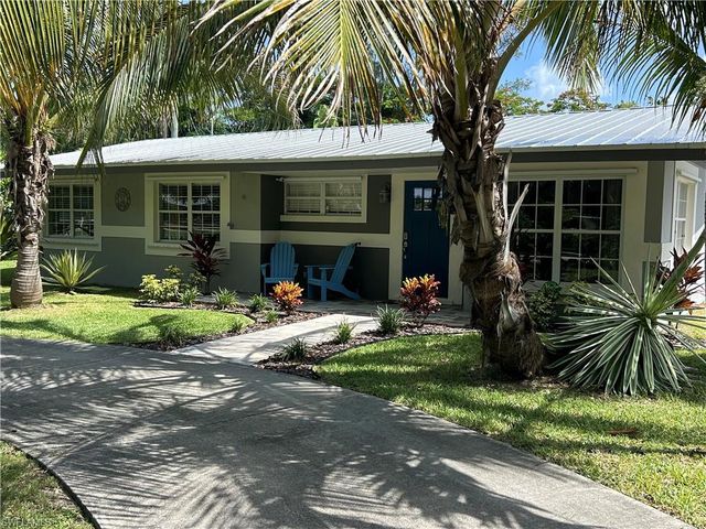 1343 Woodmere LN, Fort Myers, FL 33919