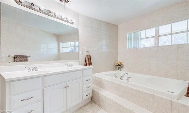 1343 Woodmere LN, Fort Myers, FL 33919