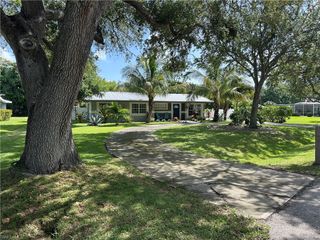 1343 Woodmere LN, Fort Myers, FL 33919