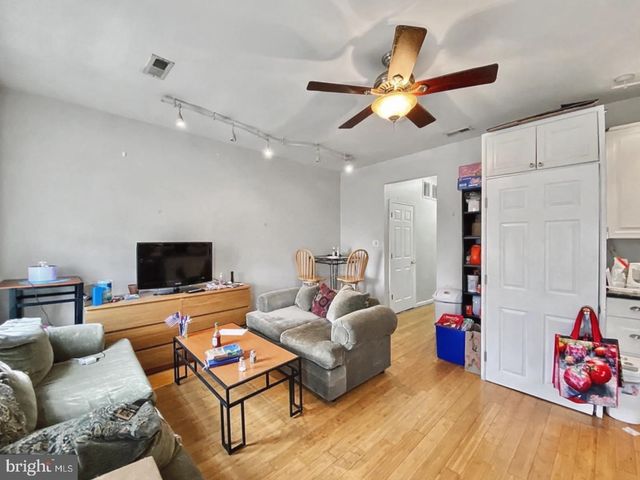 1934 N 7TH ST, Philadelphia, PA 19122