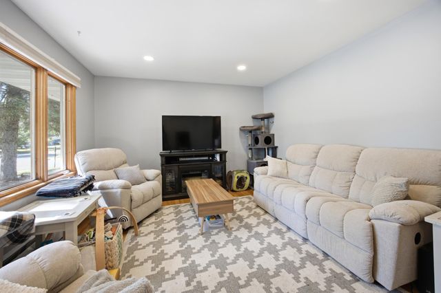 1719 18th Street S, Moorhead, MN 56560