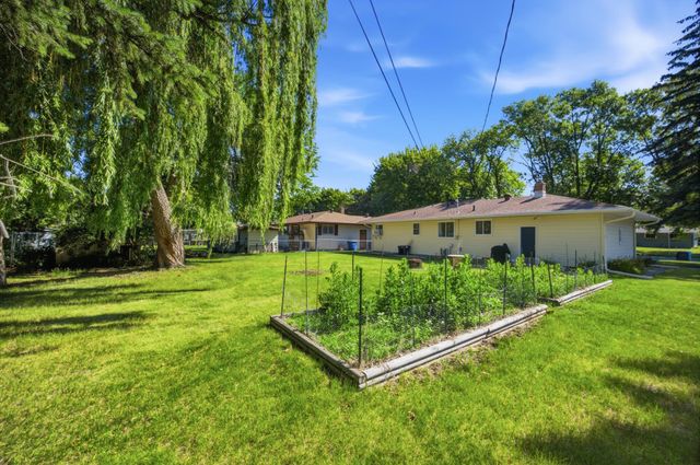 1719 18th Street S, Moorhead, MN 56560