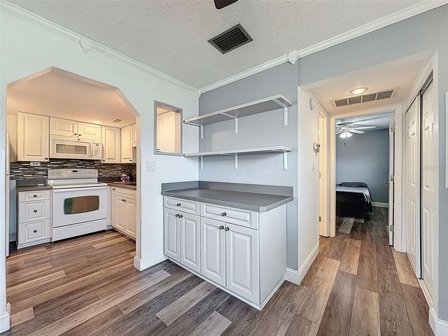 11832 BOYNTON LANE 24B, New Port Richey, FL 34654