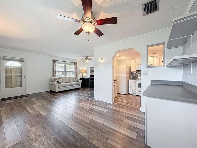 11832 BOYNTON LANE 24B, New Port Richey, FL 34654