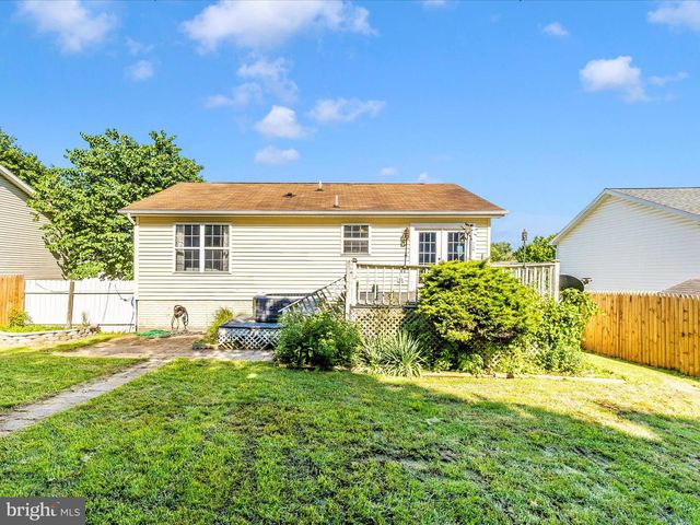 124 WILDFLOWER CREEK DR, Martinsburg, WV 25404
