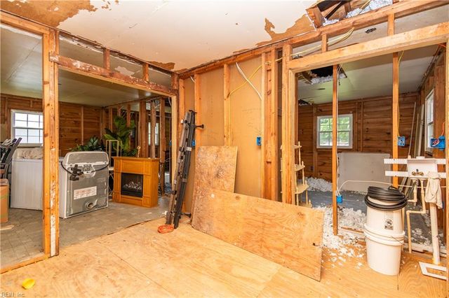 230 Mineral Spring RD, Suffolk, VA 23438
