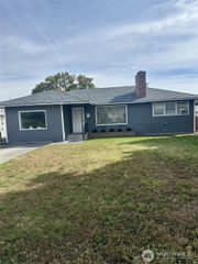 36 F Street SW, Ephrata, WA 98823