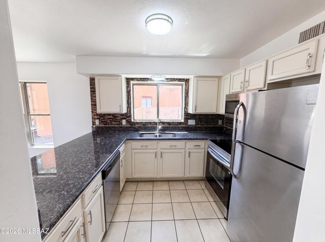 7102 S Vuelta De Tranquilidad, Tucson, AZ 85756