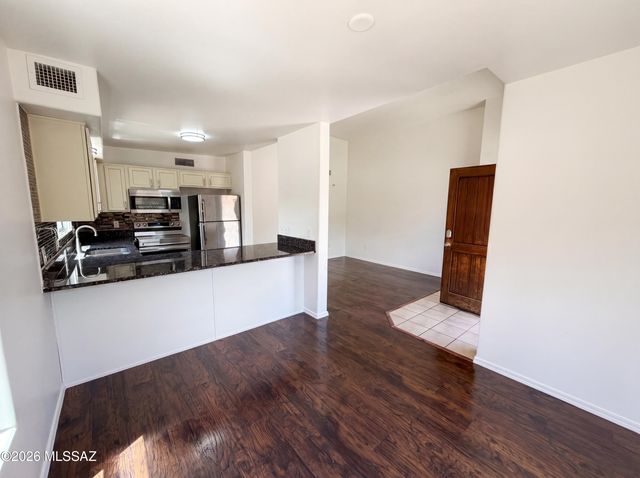 7102 S Vuelta De Tranquilidad, Tucson, AZ 85756