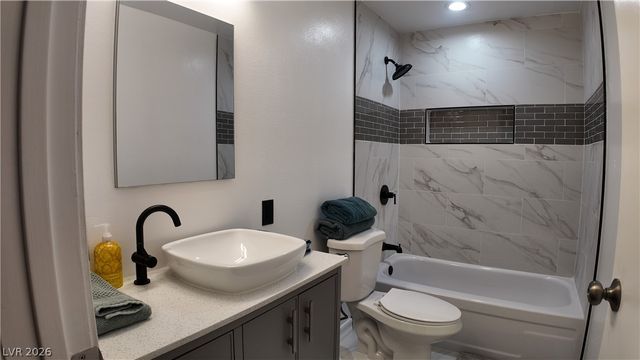 4429 Rimcrest Road, Las Vegas, NV 89121