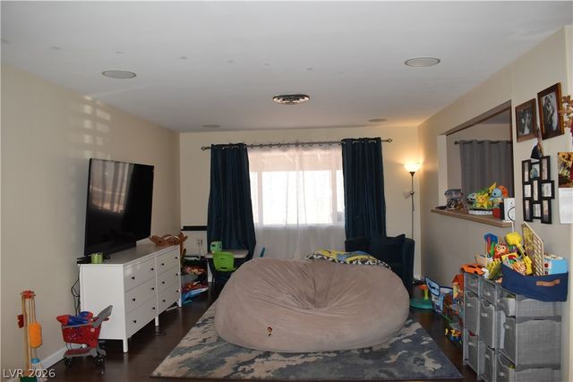 4429 Rimcrest Road, Las Vegas, NV 89121