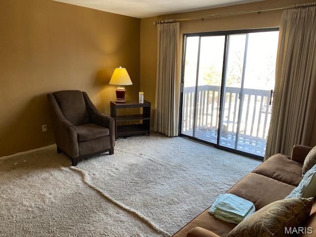 1021 Adworth Drive J, Unincorporated, MO 63125