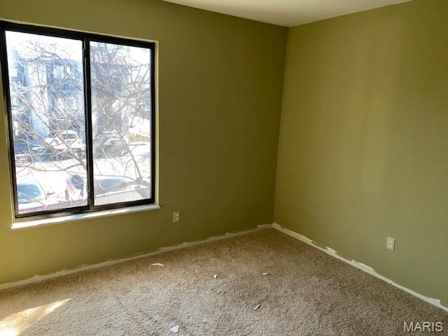 1021 Adworth Drive J, Unincorporated, MO 63125