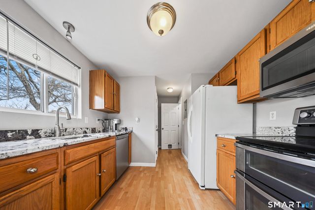 111 Mallane Lane 14B, Naugatuck, CT 06770