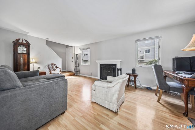 111 Mallane Lane 14B, Naugatuck, CT 06770