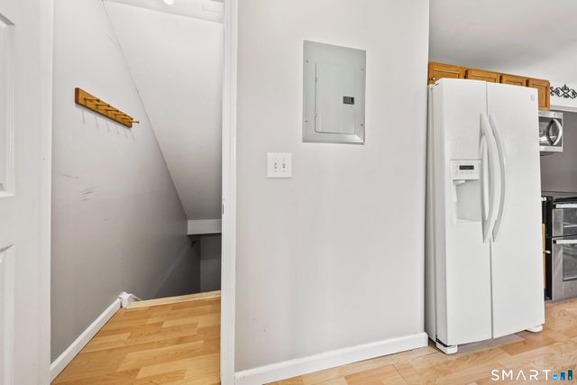 111 Mallane Lane 14B, Naugatuck, CT 06770