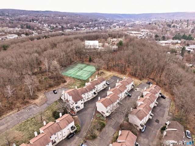 111 Mallane Lane 14B, Naugatuck, CT 06770