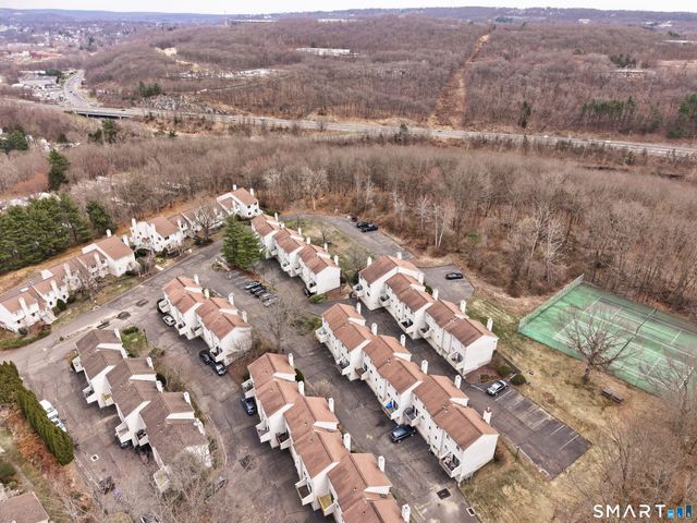 111 Mallane Lane 14B, Naugatuck, CT 06770