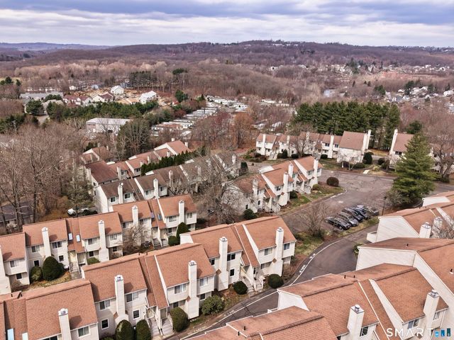 111 Mallane Lane 14B, Naugatuck, CT 06770