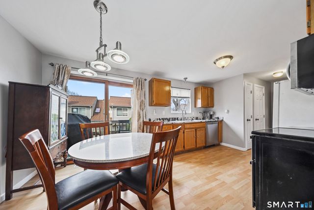 111 Mallane Lane 14B, Naugatuck, CT 06770