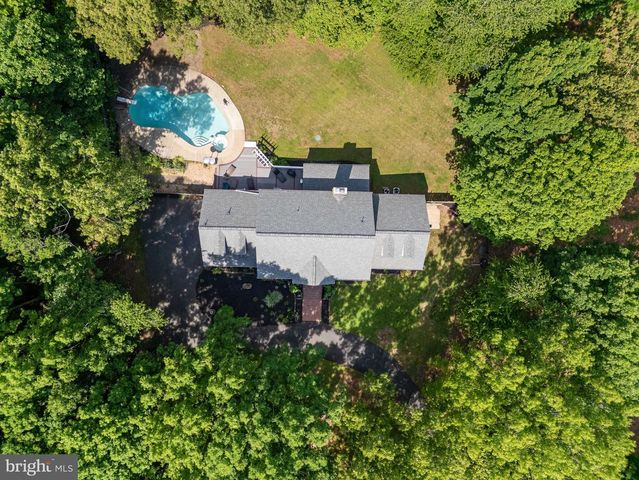10080 GREENWICH WOOD DR, Nokesville, VA 20181
