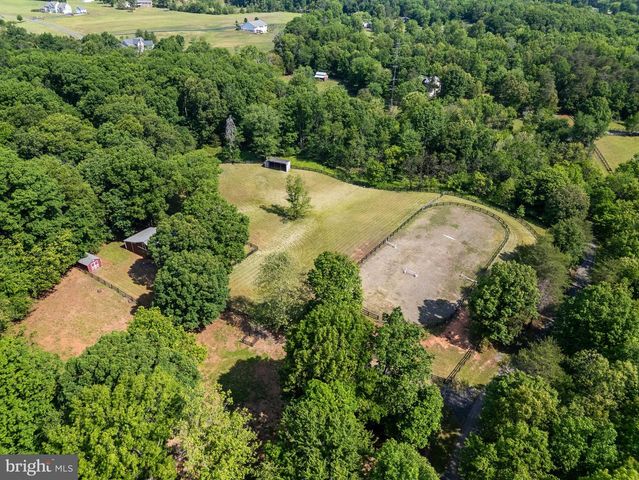 10080 GREENWICH WOOD DR, Nokesville, VA 20181