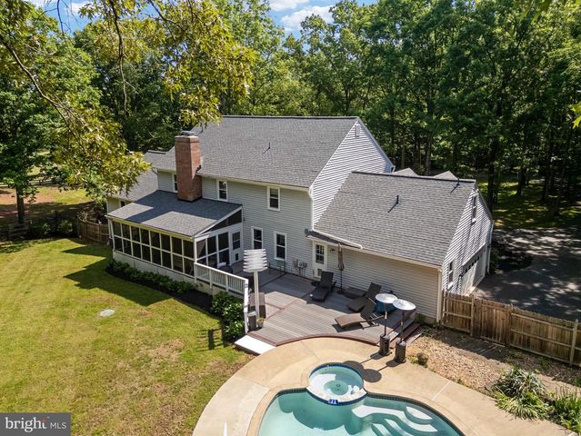 10080 GREENWICH WOOD DR, Nokesville, VA 20181
