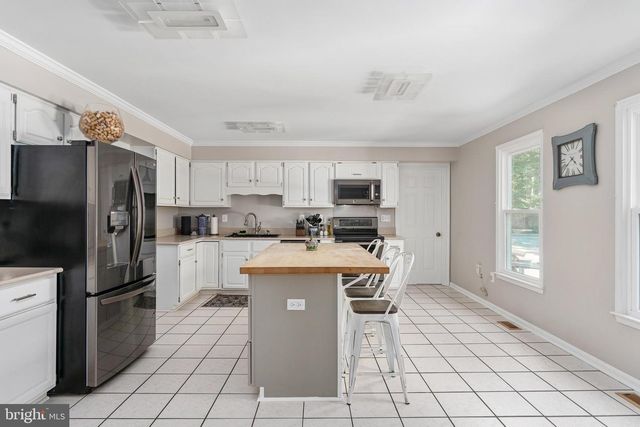 10080 GREENWICH WOOD DR, Nokesville, VA 20181