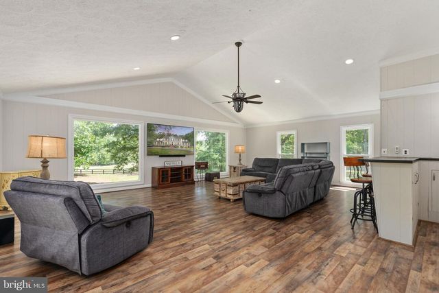 10080 GREENWICH WOOD DR, Nokesville, VA 20181