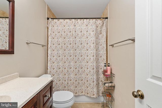 10080 GREENWICH WOOD DR, Nokesville, VA 20181
