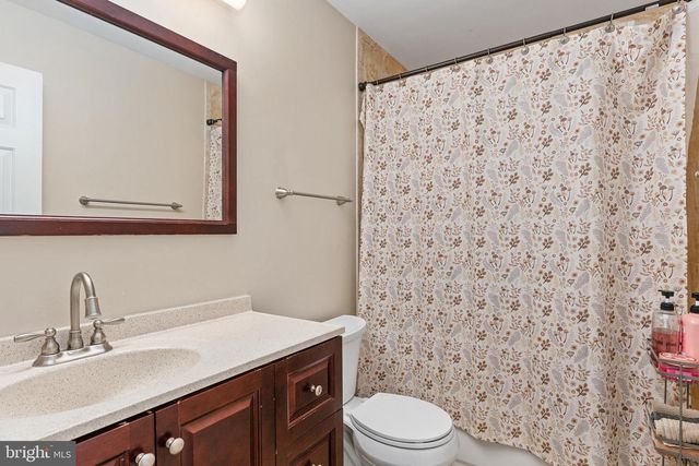 10080 GREENWICH WOOD DR, Nokesville, VA 20181