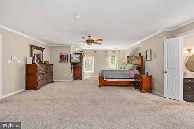 10080 GREENWICH WOOD DR, Nokesville, VA 20181