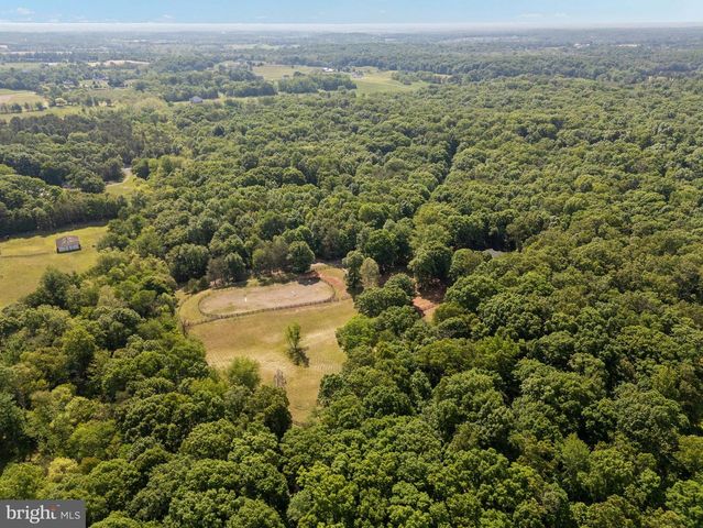 10080 GREENWICH WOOD DR, Nokesville, VA 20181