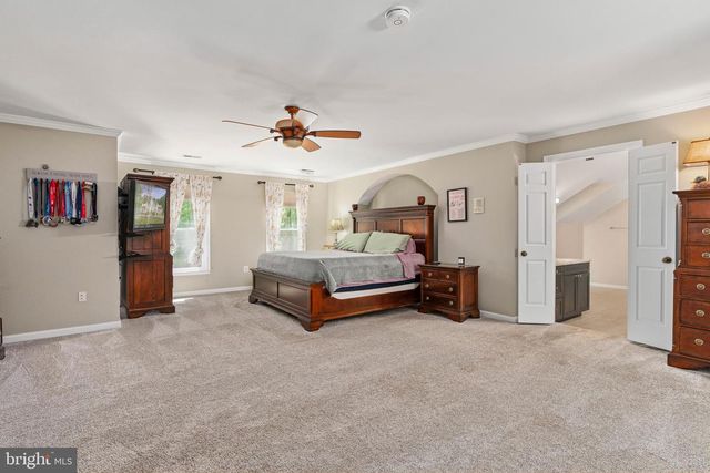 10080 GREENWICH WOOD DR, Nokesville, VA 20181