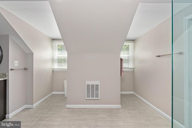 10080 GREENWICH WOOD DR, Nokesville, VA 20181