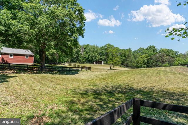 10080 GREENWICH WOOD DR, Nokesville, VA 20181