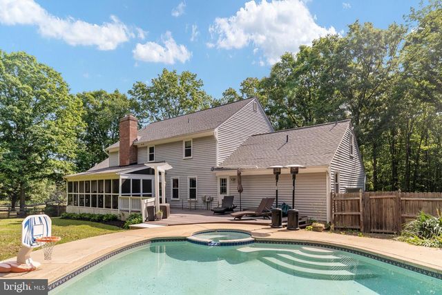 10080 GREENWICH WOOD DR, Nokesville, VA 20181