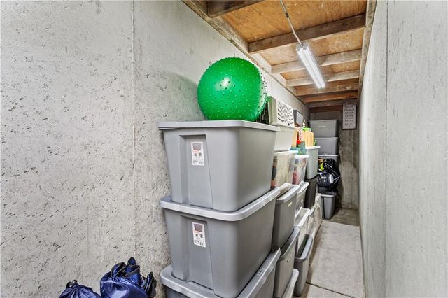 215 Pebblebrook Lane, Grain Valley, MO 64029