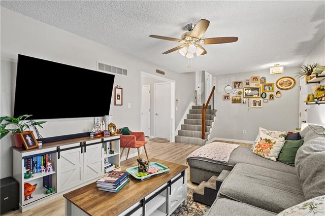 215 Pebblebrook Lane, Grain Valley, MO 64029